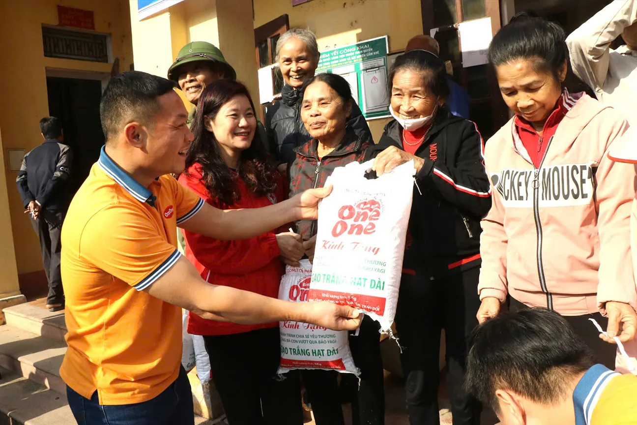 One One’s Journey of Love - Sharing with Flood-Affected Communities